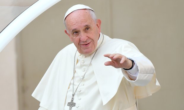 Папа Римський назвав поширення пліток журналістами однією із форм тероризму