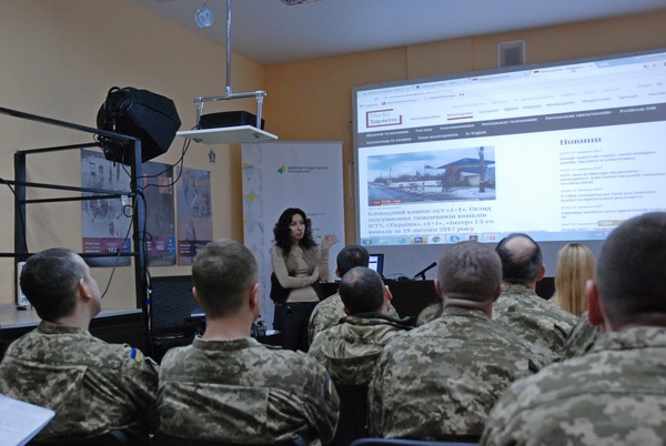 ГО «Детектор медіа» провела тренінг для військовослужбовців Краматорська та Сєвєродонецька