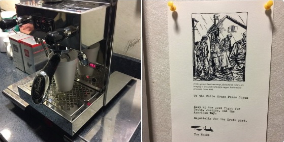 Том Хенкс подарував прес-корпусу Білого дому кавову машину, аби він ефективніше боровся за правду