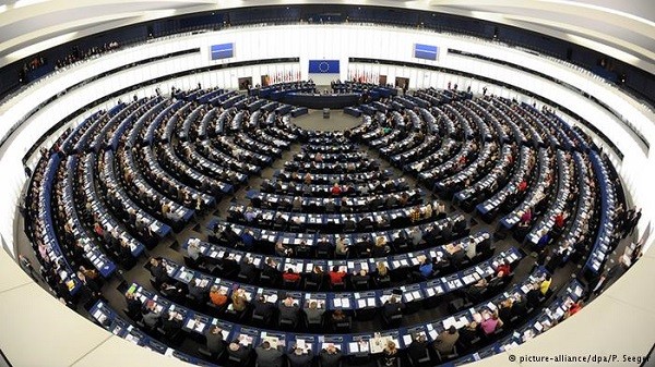 Європарламент проведе слухання щодо даних з Paradise Papers
