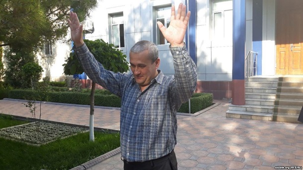 В Узбекистані звільнили з-під варти журналіста, звинуваченого в закликах скинути владу