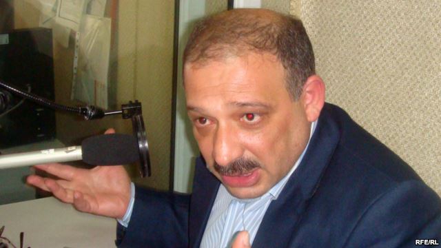 В Азербайджані як вірменського шпигуна  арештували журналіста Рауфа Міркадирова