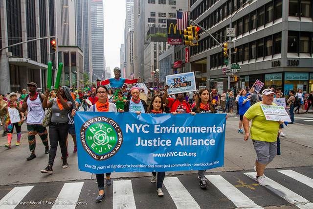 Багатотисячний нью-йоркський марш проти зміни клімату не став топ-подією для американських телеканалів