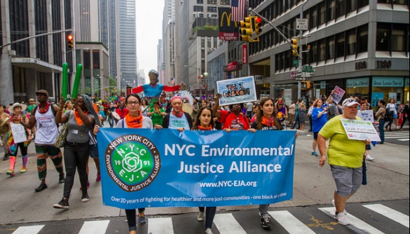 Багатотисячний нью-йоркський марш проти зміни клімату не став топ-подією для американських телеканалів