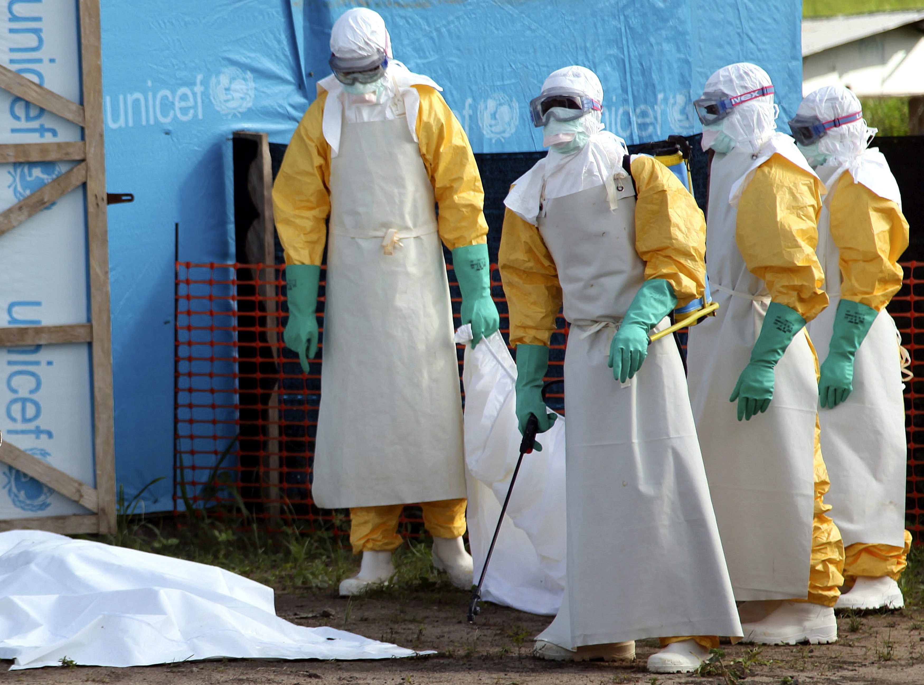 У багатьох країнах Африки журналістів обмежують у висвітленні епідемії вірусу Ебола