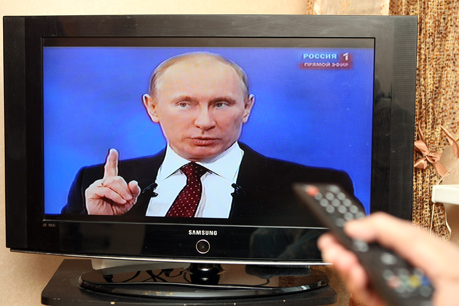 Більшість росіян довіряє новинам федеральних ЗМІ про події в Україні