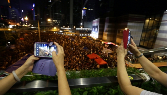Парадоксальний простір нових медій: Україна — Гонконг