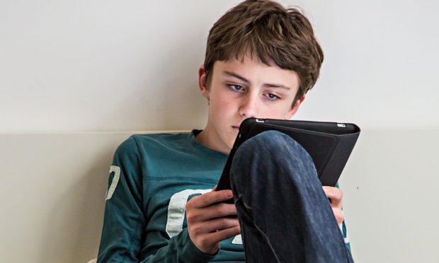Підлітки надають перевагу друкованим книгам перед електронними