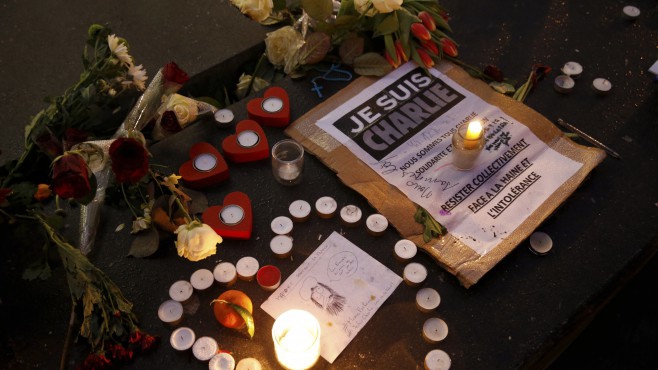 У Парижі осквернили меморіал жертвам нападу на Charlie Hebdo