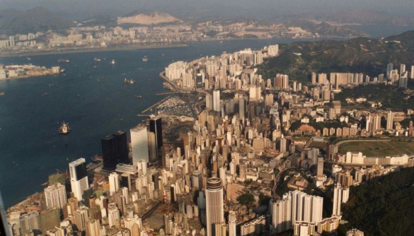 У Гонконгу побили двох журналістів