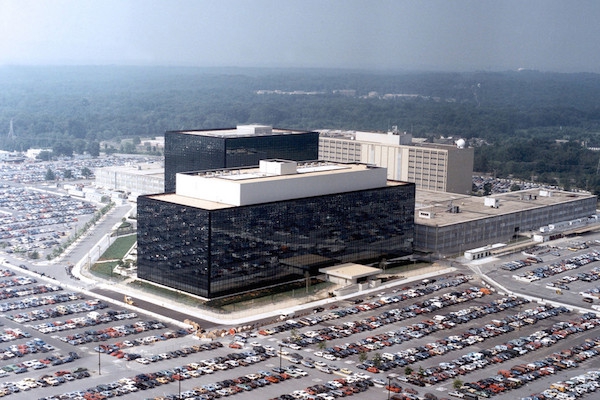 Суд дозволив АНБ поновити збір даних про телефонні дзвінки