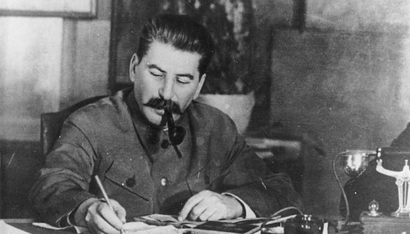 Сталин: Строительство страны с помощью пропагандистского инструментария истории, кино и литературы