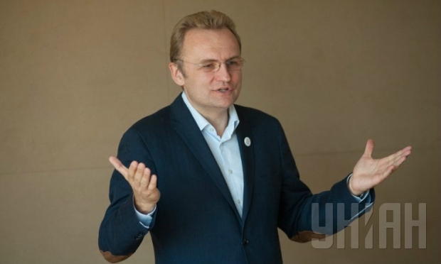 Львівське обласне радіо в день виборів дало коментар Андрія Садового про його досягнення на посаді