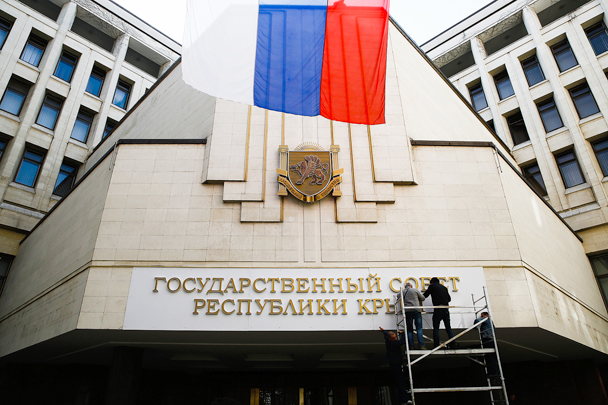 Невідомі не пустили журналіста місцевого інтернет-видання на сесію парламенту Криму