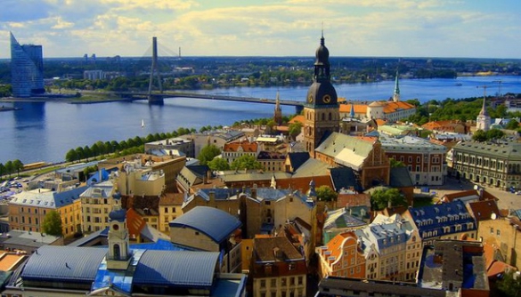 Латвія визначила, скільки передавачів надасть для відновлення мовлення на сході України