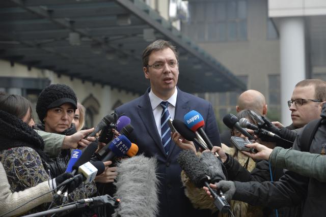 Сербського міністра оборони звільнили за образу журналістки