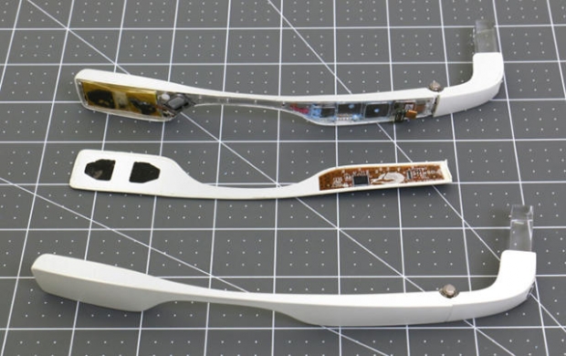 В інтернеті з'явилися перші зображення нових окулярів Google Glass