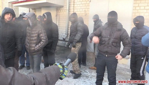 Відкрито кримінальне провадження за фактом нападу на журналістів на кондфабриці у Житомирі