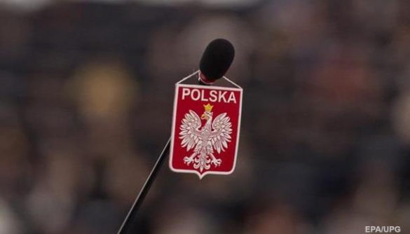 Єврокомісія може розпочати процедуру обмеження повноважень Польщі в ЄС через закон про громадські ЗМІ