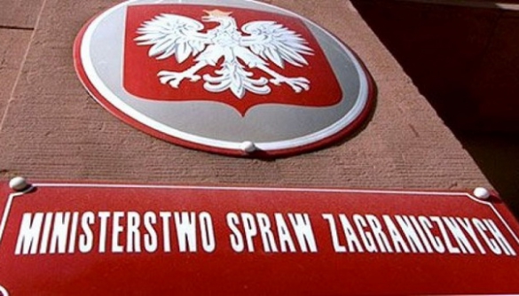 Польська влада запевняє, що загрози свободі слова немає – Юнкер закликає не драматизувати ситуацію