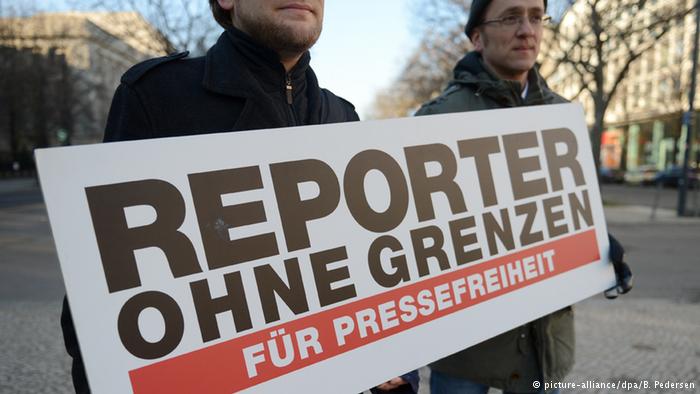 «Репортери без кордонів»: Ті, хто оприлюднив дані журналістів, мають постати перед судом