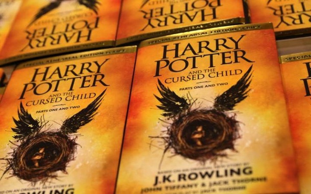 Нова книга про Гаррі Поттера викликала ажіотаж в книгарнях Лондона