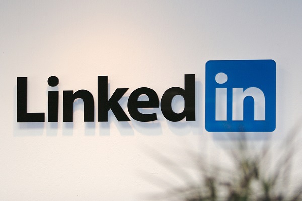 LinkedIn запускає аналітику до публікацій