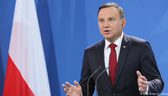 Президент Польщі заявив, що роботу журналістів у Сеймі не обмежуватимуть