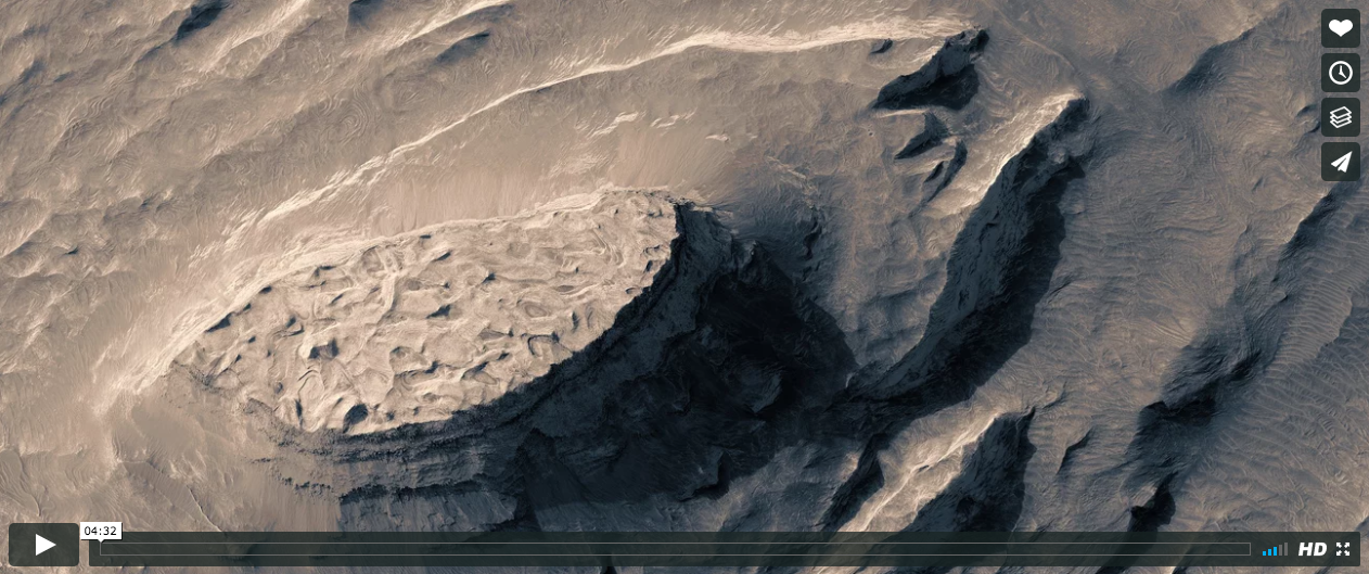 Фото Марса склеїли в короткометражку вручну