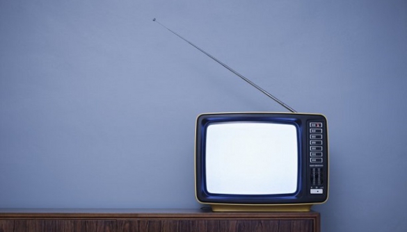 Більше 80% літніх росіян дізнаються новини з телебачення - опитування