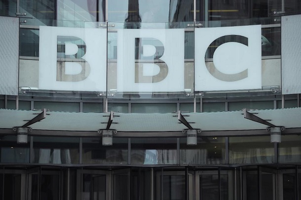 Нікола Стерджен закликала BBC швидше зрівняти зарплатню чоловіків та жінок