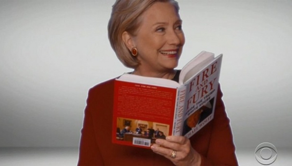 Гілларі Клінтон зачитала фрагмент з книги «Вогонь і лють» для відеоролика на церемонії «Греммі»