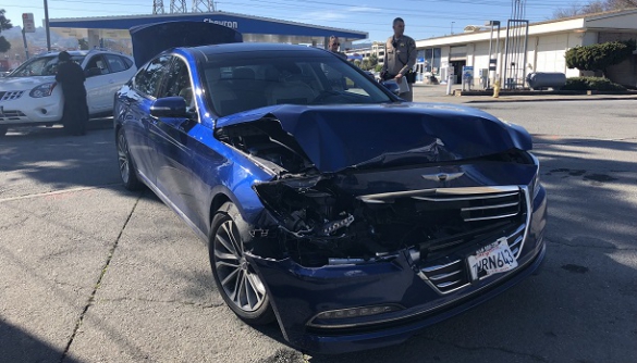 Журналісти TechCrunch потрапили в аварію під час тесту авта зі штучним інтелектом