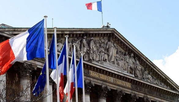 Уряд Франції представить законопроект про боротьбу з фейками в березні
