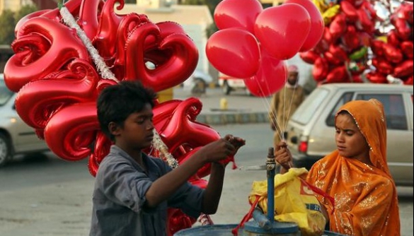 У Пакистані мовників застерегли від пропаганди Дня Валентина