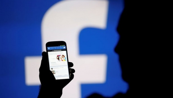 Facebook запустила опитування про секстинг з неповнолітніми