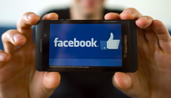 Blackberry позивається до Facebook через використання її технологій
