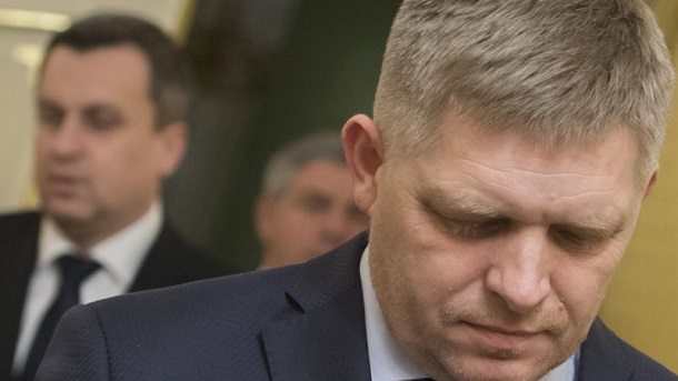 Прем'єр-міністр Словаччини йде у відставку через кризу після вбивства журналіста