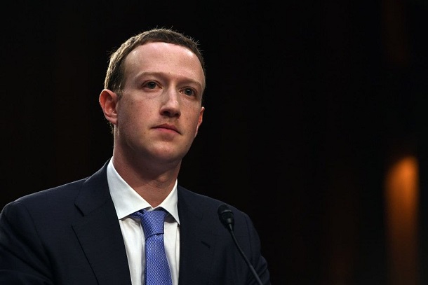 Зарплата Цукерберга в Facebook становить $1, але компанія витрачає мільйони на його безпеку