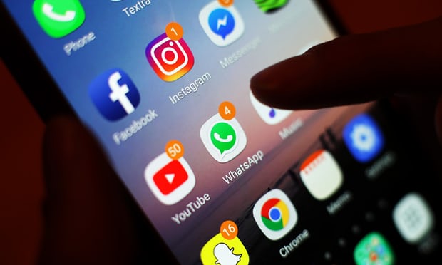 Британці стали менше користуватися Facebook для спілкування з друзями - дослідження