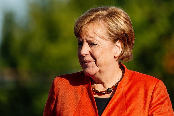 Потрібно створити кібервійська, оскільки Росія офіційно веде гібридну війну – Меркель