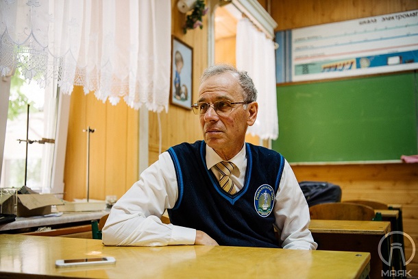 Одеський вчитель фізики знімає свої уроки на відео – у його Youtube-каналу вже 67 тисяч підписників