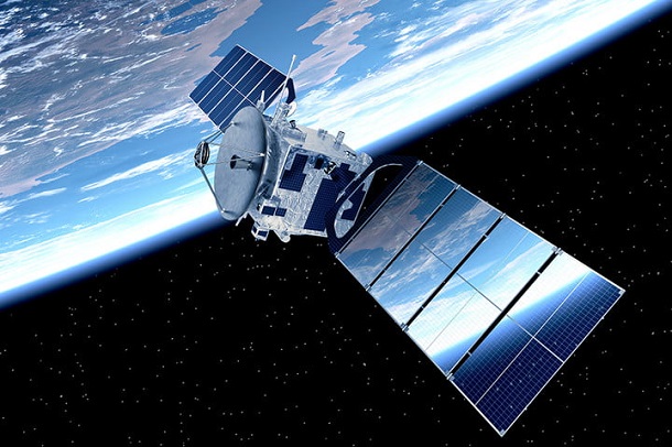 Facebook планує запустити супутник для роздачі інтернету з орбіти