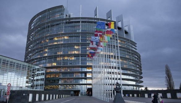 Податок на лінки: Європарламент остаточно схвалив зміни до законодавства ЄС про авторське право