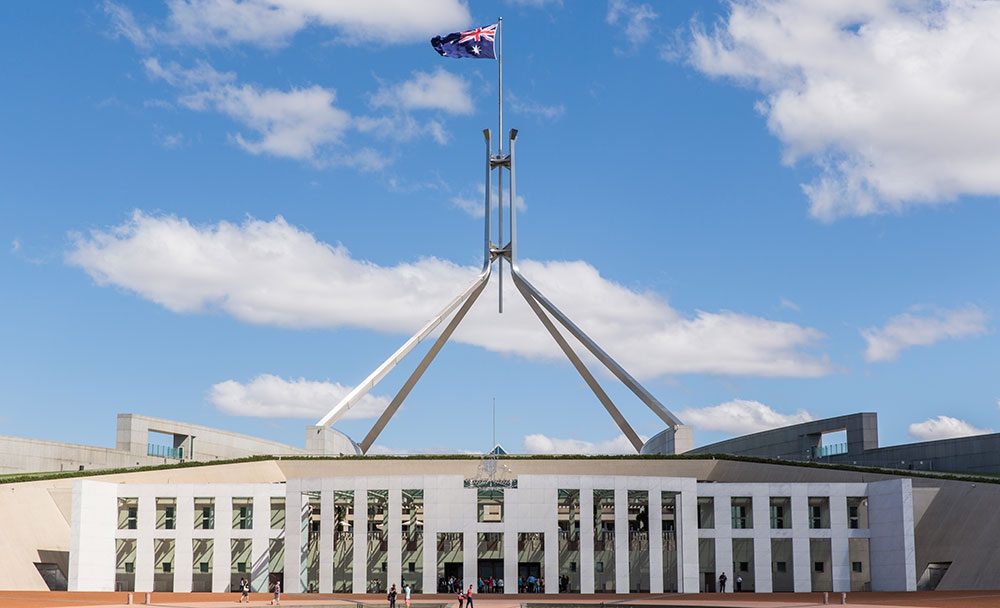 Ув’язнення для керівників онлайн-платформ за жахаючий контент — новий закон Австралії