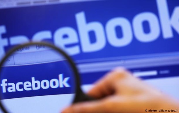 ЄС закликає Facebook, Google і Twitter робити більше для боротьби з фейковими акаунтами