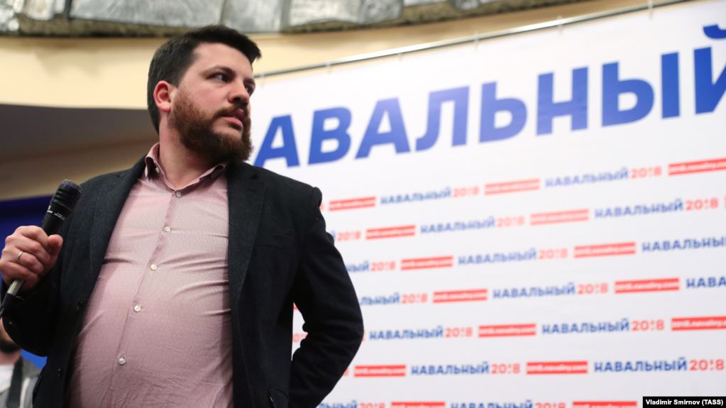 У Росії затримали соратника Навального через трансляцію мітингу