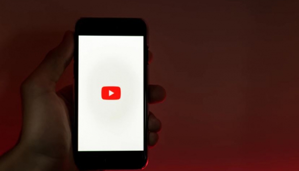 YouTube продовжує рекомендувати відео з дітьми, незважаючи на скандал щодо педофілії