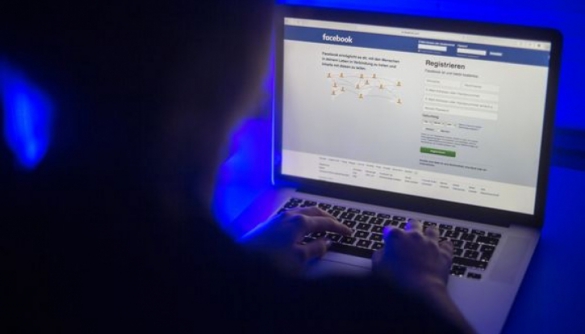 Фейсбук перевірятиме політичну рекламу в Україні
