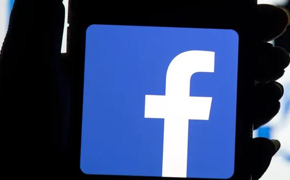 Перевірка виявила прогалини у правилах Фейсбука щодо боротьби з білим націоналізмом
